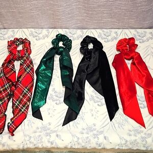 NWOT HOLIDAY HAIRTIES